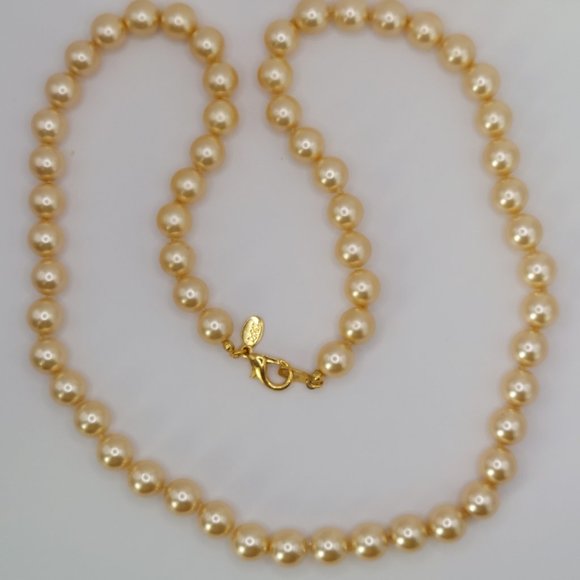 Joan Rivers Jewelry - JOAN RIVERS PEARL NECKLACE